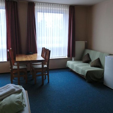 Hotel Am Kleinbahnhof Emden Ngoại thất bức ảnh