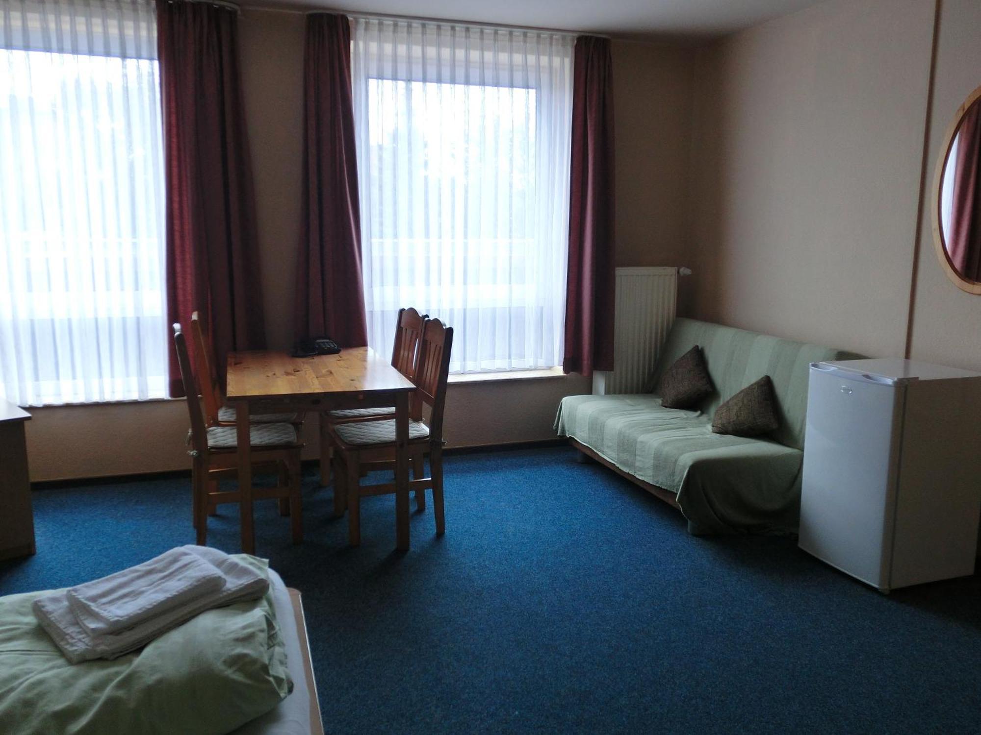 Hotel Am Kleinbahnhof Emden Ngoại thất bức ảnh