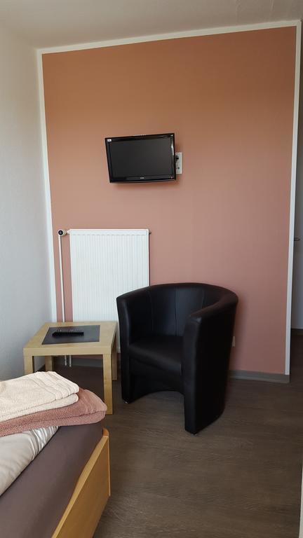 Hotel Am Kleinbahnhof Emden Ngoại thất bức ảnh