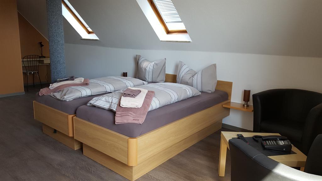 Hotel Am Kleinbahnhof Emden Ngoại thất bức ảnh