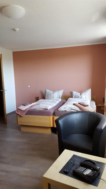 Hotel Am Kleinbahnhof Emden Ngoại thất bức ảnh