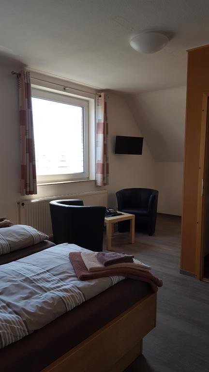 Hotel Am Kleinbahnhof Emden Ngoại thất bức ảnh