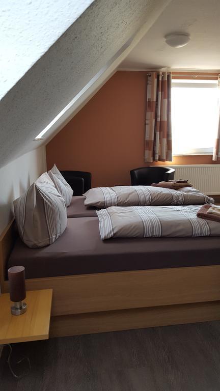 Hotel Am Kleinbahnhof Emden Ngoại thất bức ảnh
