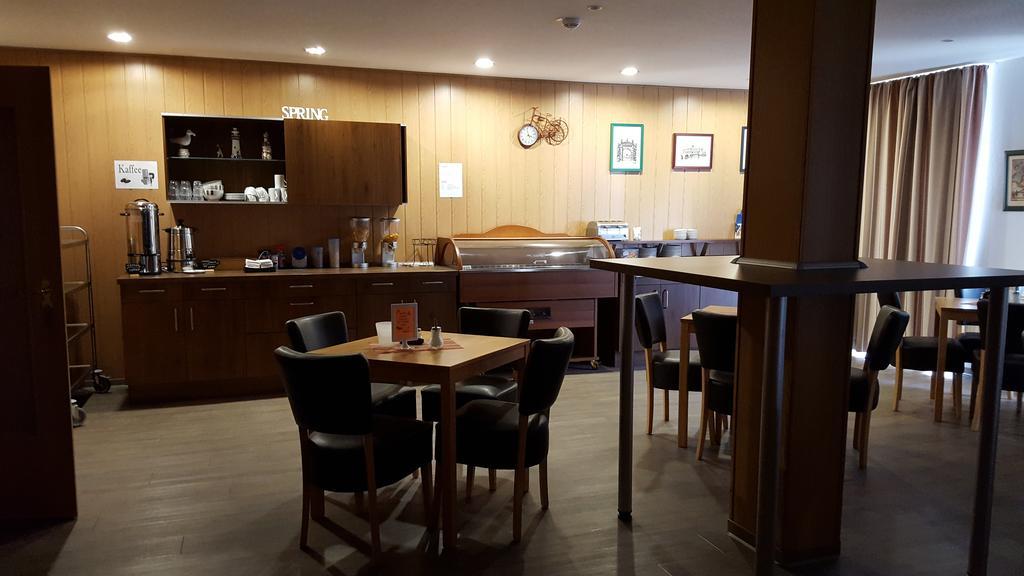 Hotel Am Kleinbahnhof Emden Ngoại thất bức ảnh